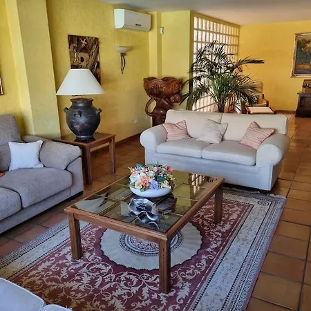 Golf Court Villa